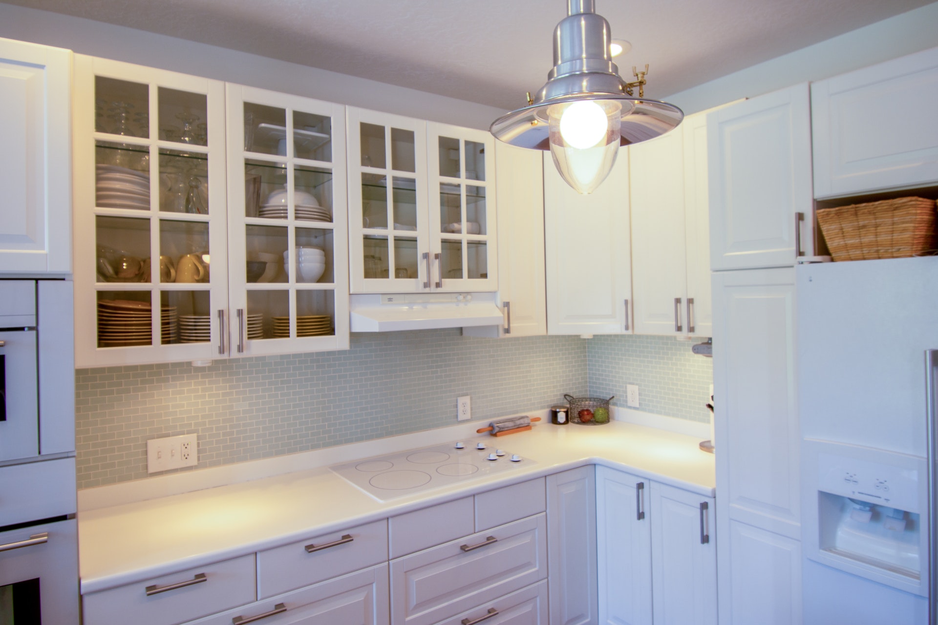 Móveis com porta de vidro: excelentes para decoração